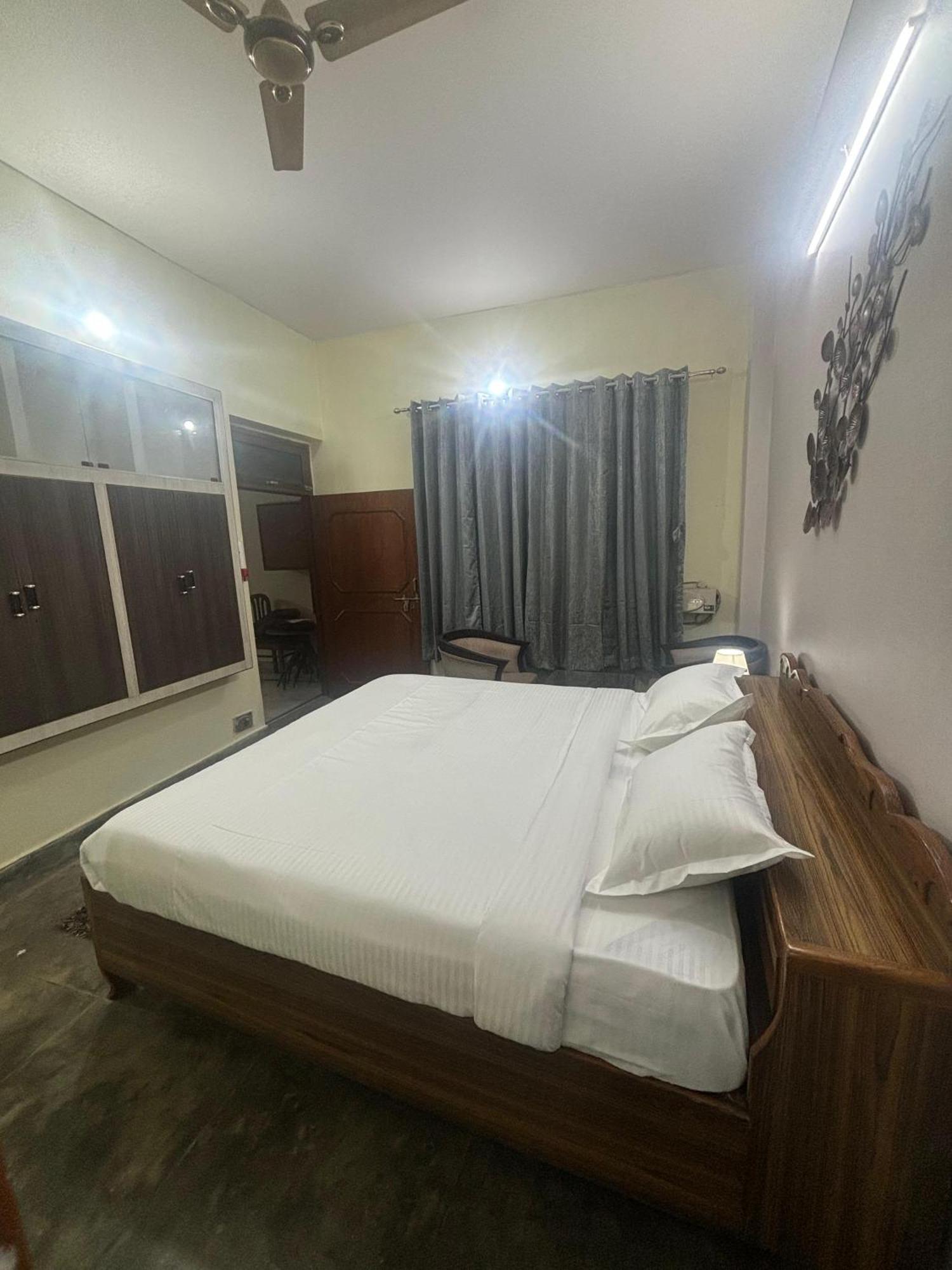 Amara Homestays Allāhābād Junction Exteriör bild
