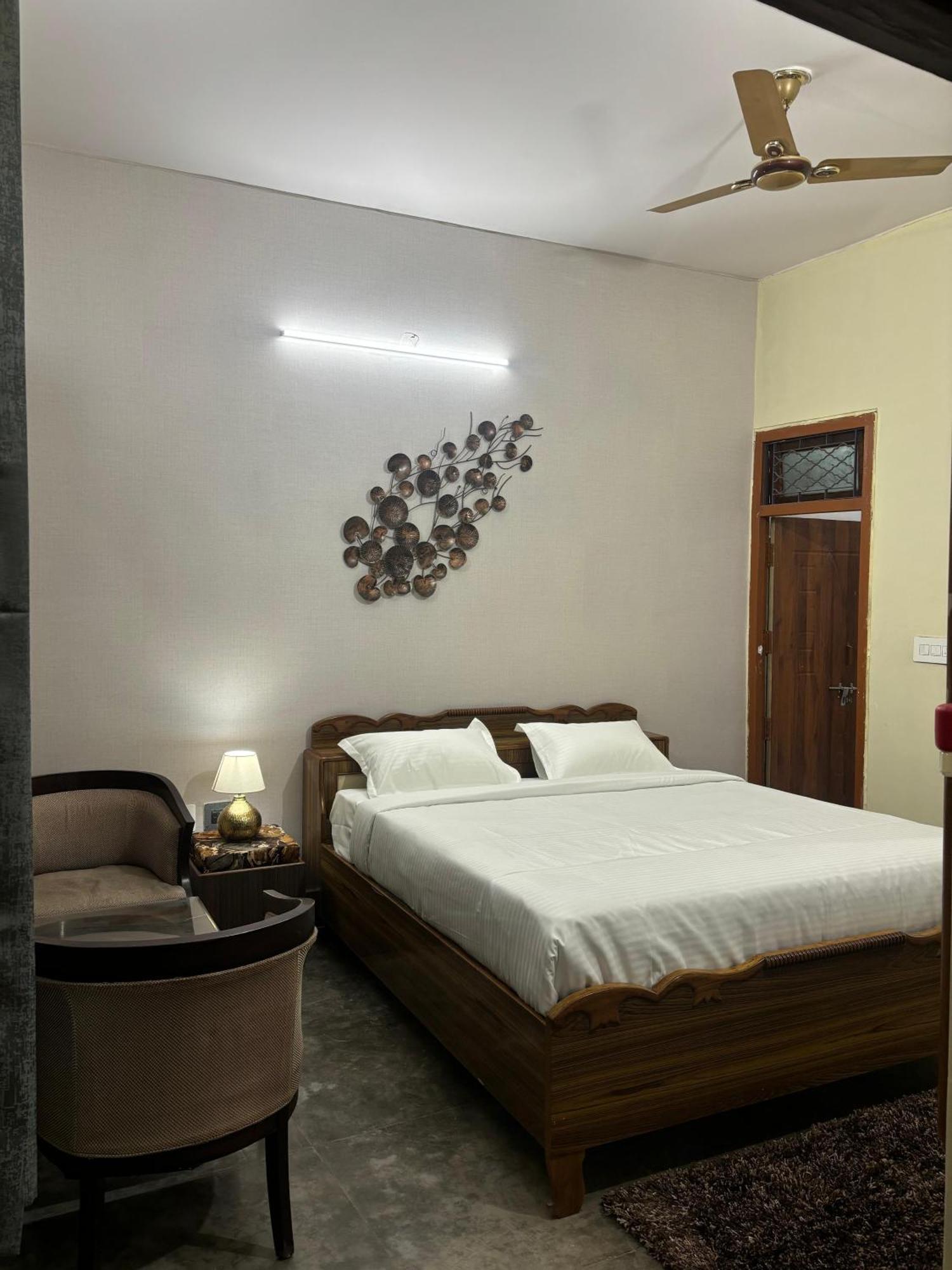 Amara Homestays Allāhābād Junction Exteriör bild