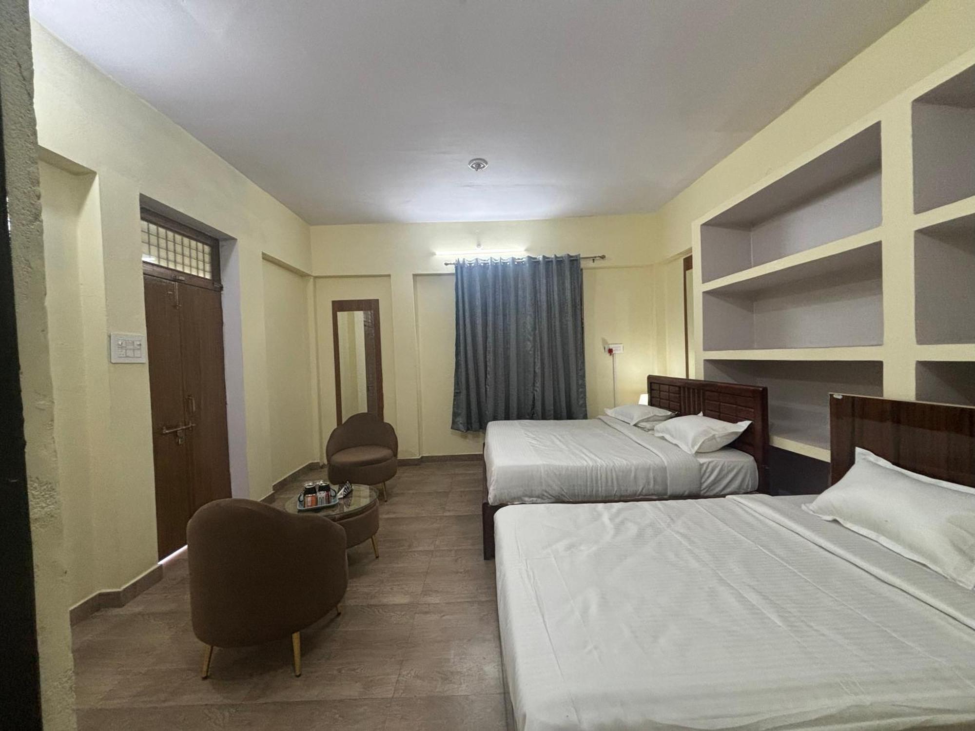 Amara Homestays Allāhābād Junction Exteriör bild
