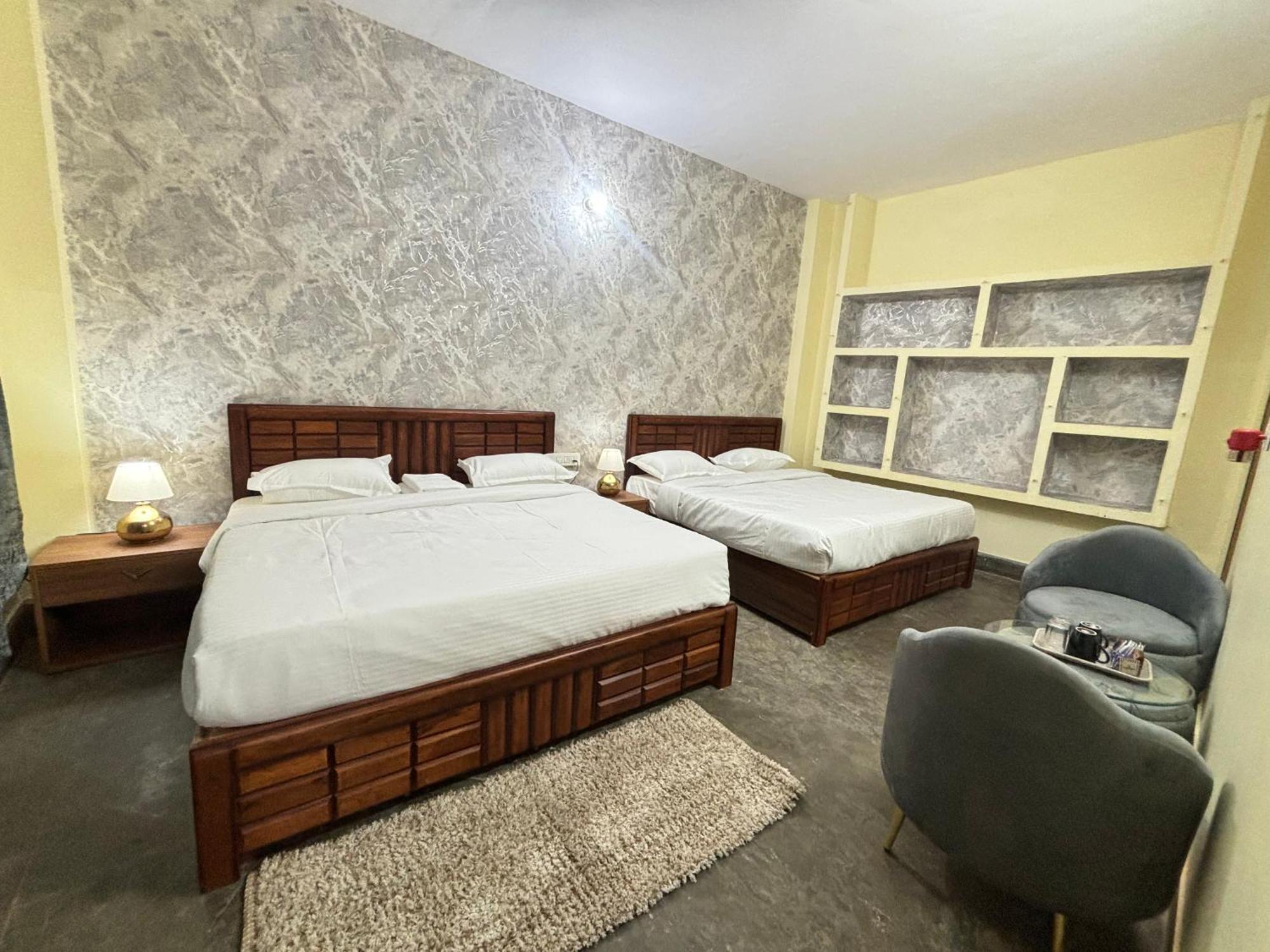Amara Homestays Allāhābād Junction Exteriör bild