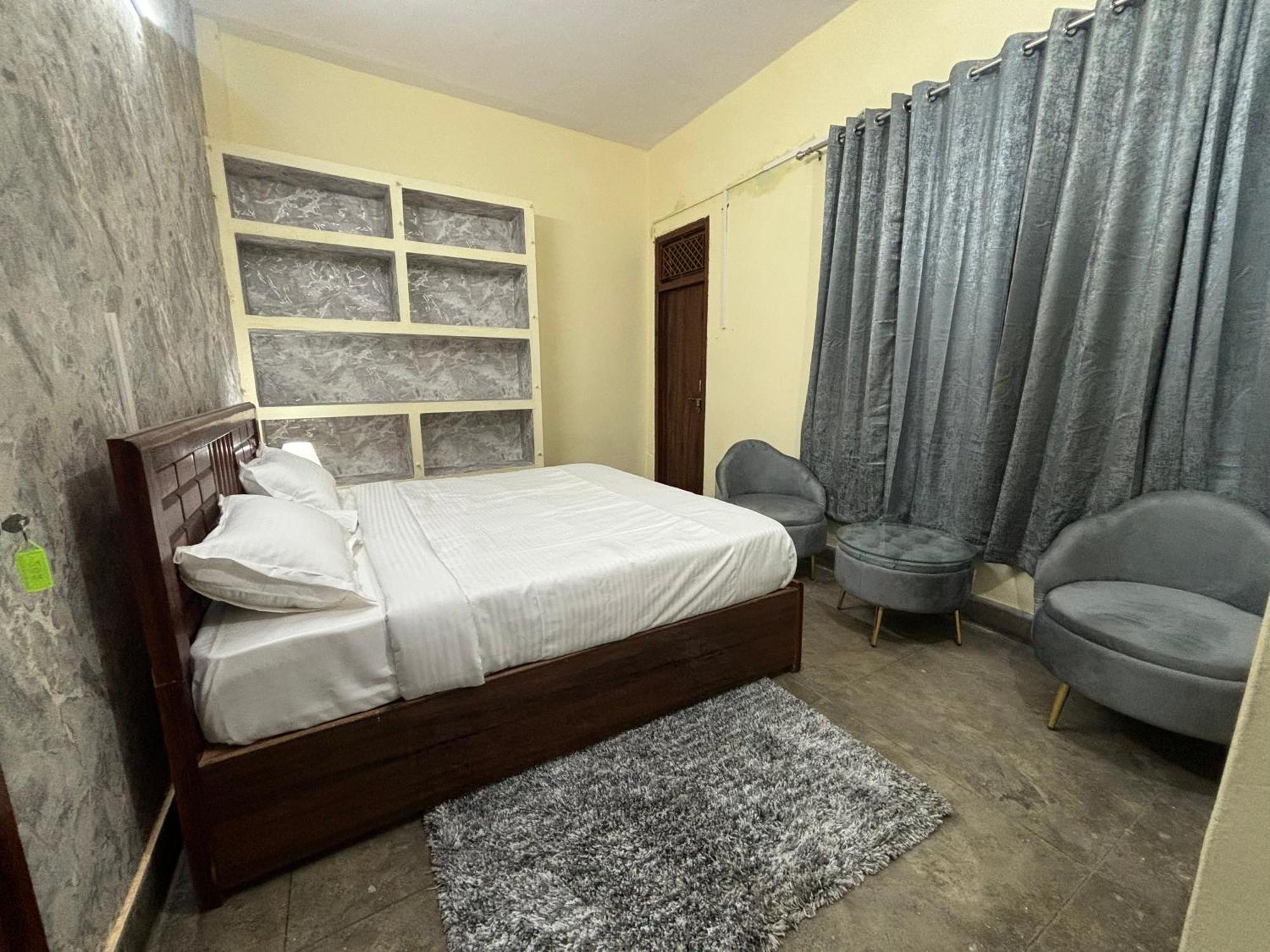 Amara Homestays Allāhābād Junction Exteriör bild