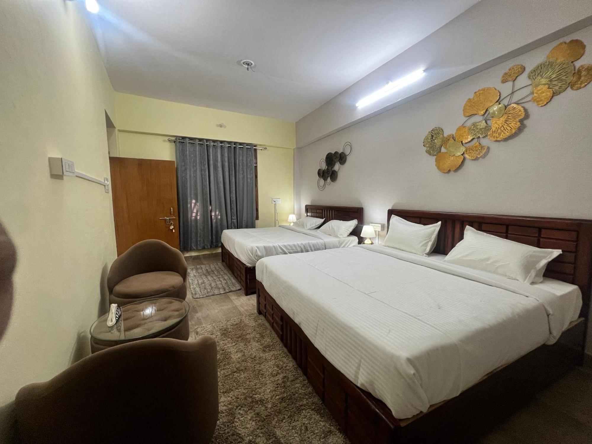 Amara Homestays Allāhābād Junction Exteriör bild
